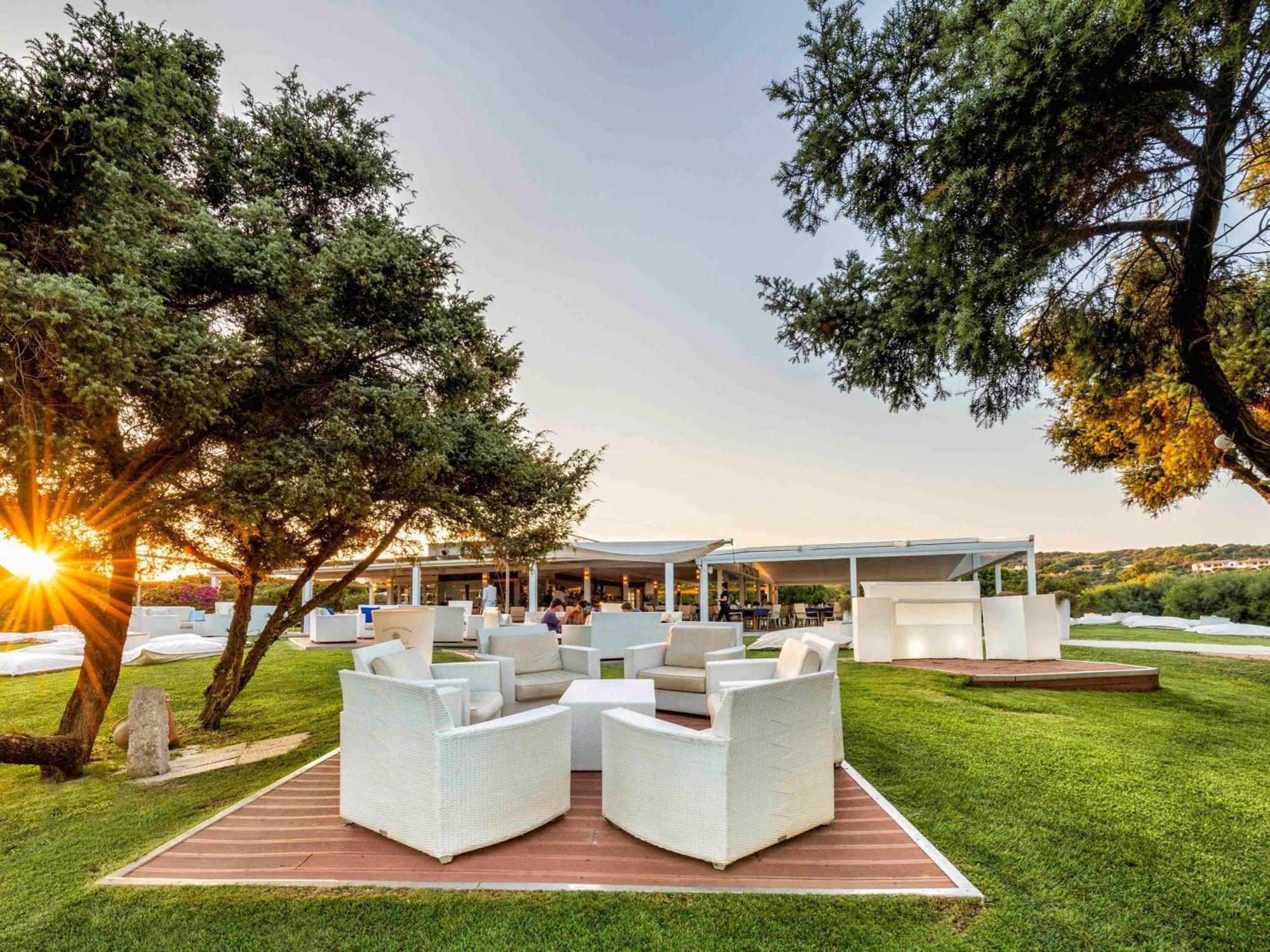 Hotel Pullman Timi Ama Sardegna Villasimius Esterno foto