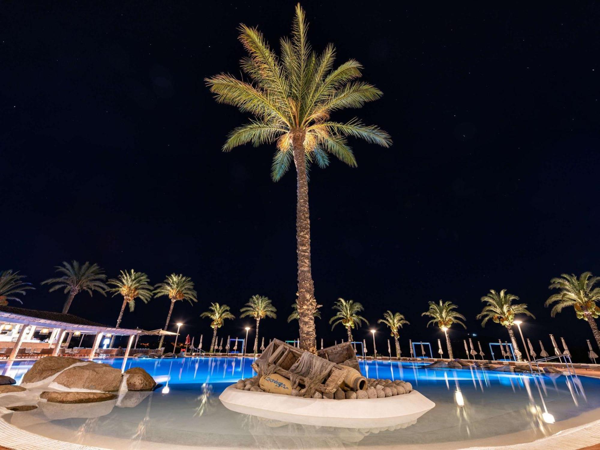 Hotel Pullman Timi Ama Sardegna Villasimius Esterno foto