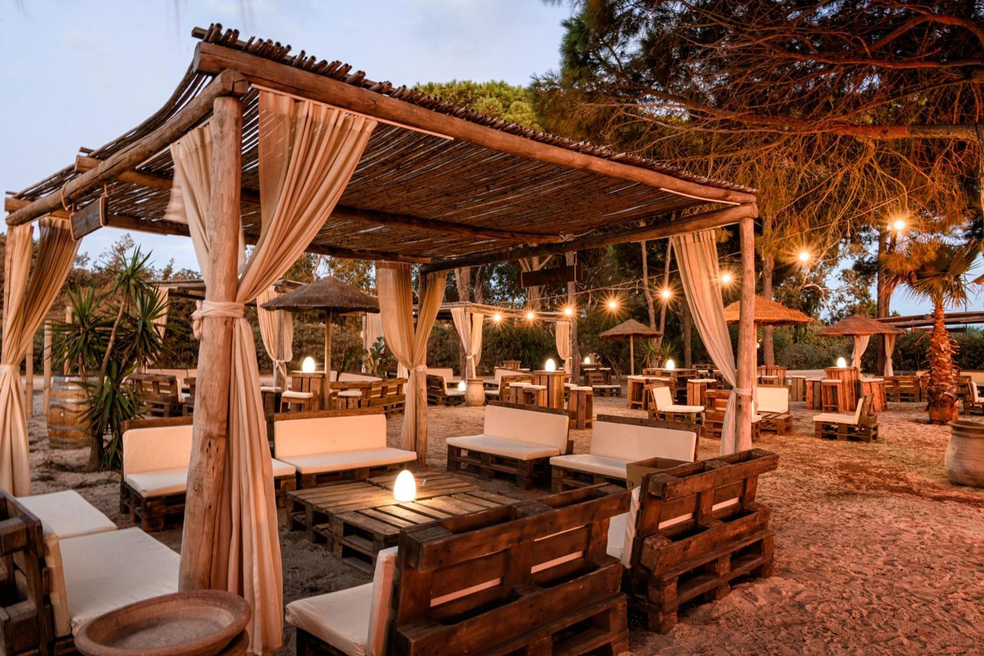 Hotel Pullman Timi Ama Sardegna Villasimius Esterno foto