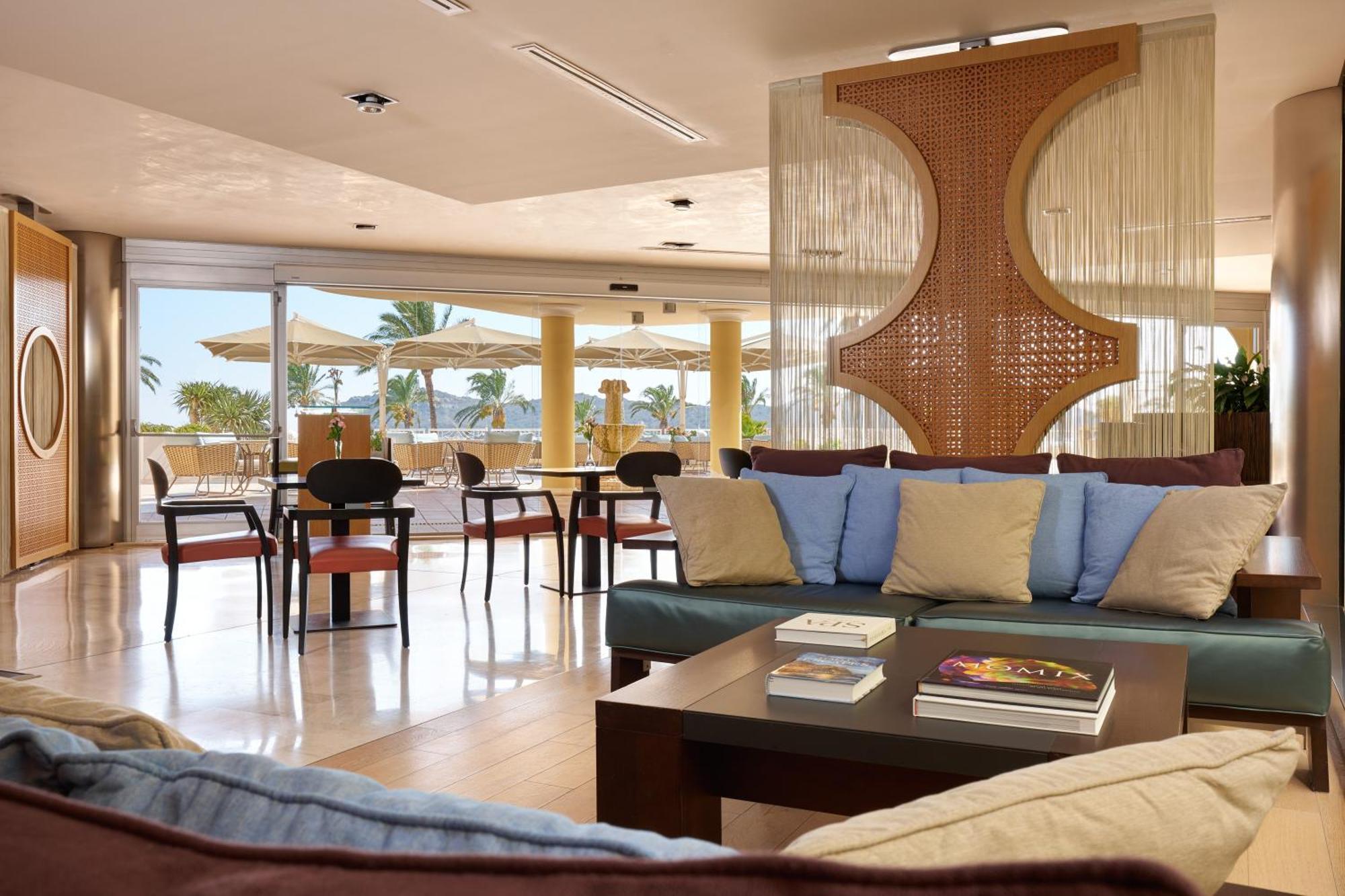 Hotel Pullman Timi Ama Sardegna Villasimius Esterno foto