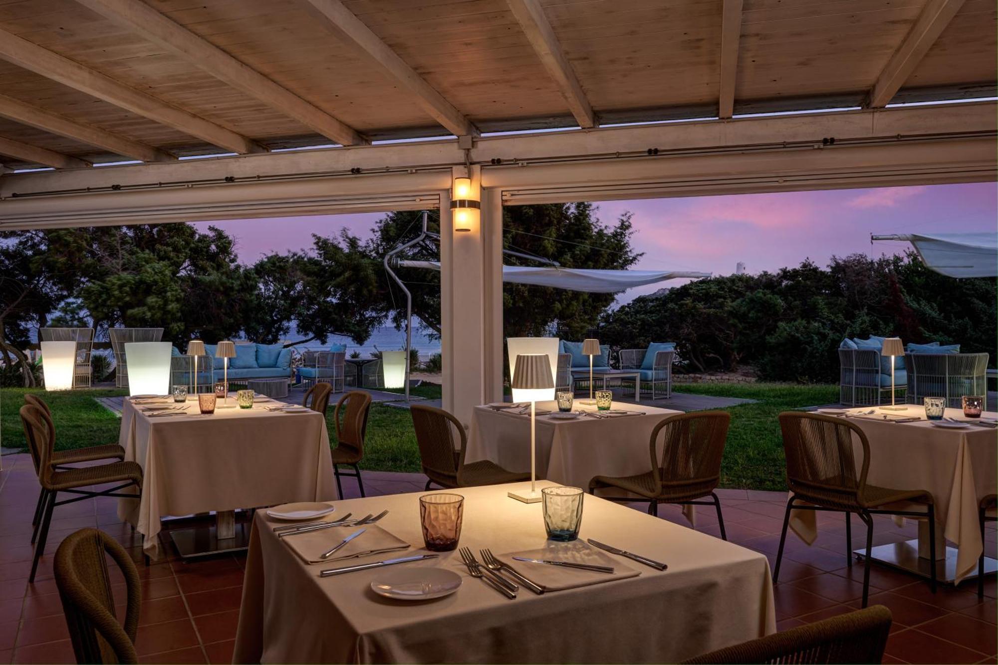 Hotel Pullman Timi Ama Sardegna Villasimius Esterno foto